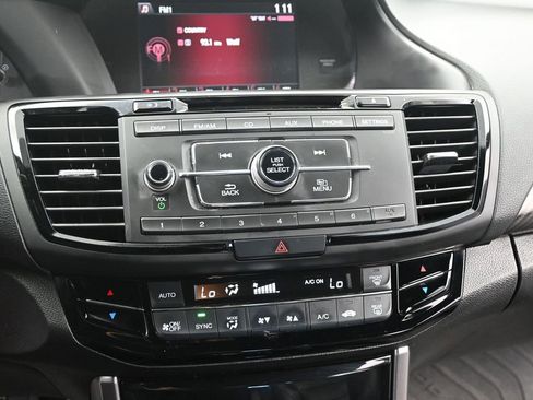 Used 2017 Honda Accord Sport Special Edition image 15