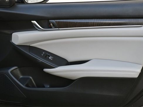 Used 2019 Honda Accord EX-L image 28