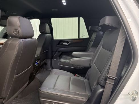 Used 2025 GMC Yukon Denali image 32