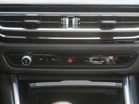 Used 2024 BMW M3 Competition AWD/4WD image 11