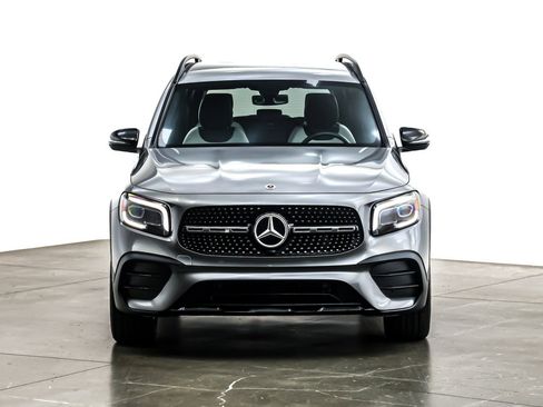 Used 2022 Mercedes-Benz GLB 250 4MATIC image 4