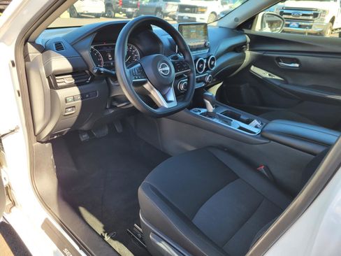 Used 2025 Nissan Sentra SV image 11