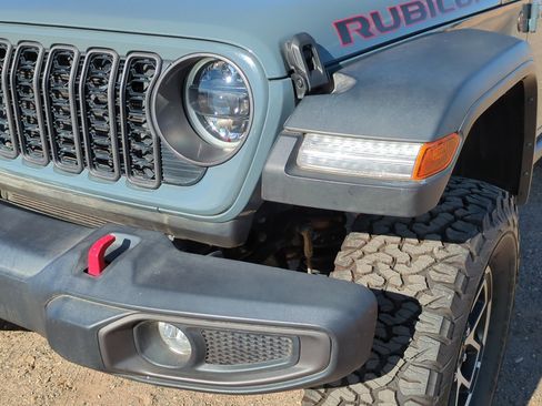 Used 2024 Jeep Wrangler Unlimited Rubicon w/ Convenience Group image 9