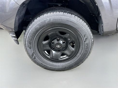 Used 2022 Toyota Tacoma SR5 image 7