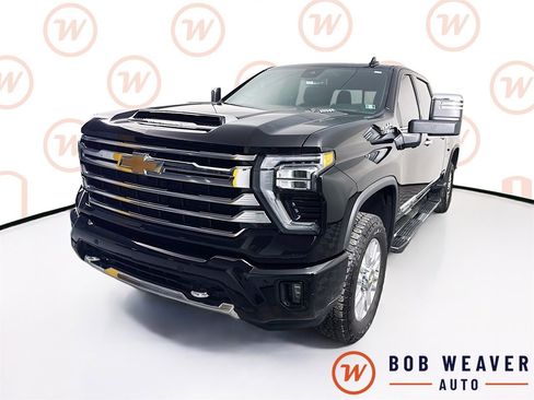 Used 2025 Chevrolet Silverado 2500 High Country image 3