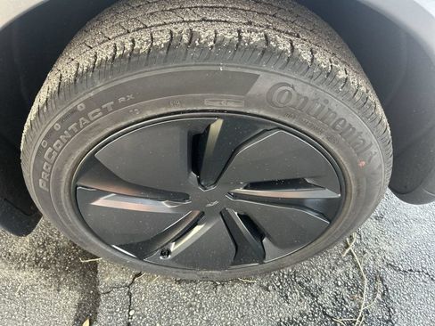 Used 2026 Tesla Model Y 2WD image 10