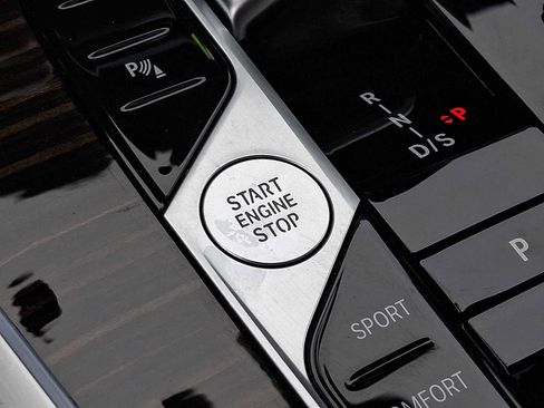 Certified 2024 BMW X5 xDrive40i w/ M Sport Package image 24