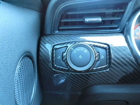 Used 2022 Ford Mustang Shelby GT500 w/ Carbon Fiber Track Pack image 32