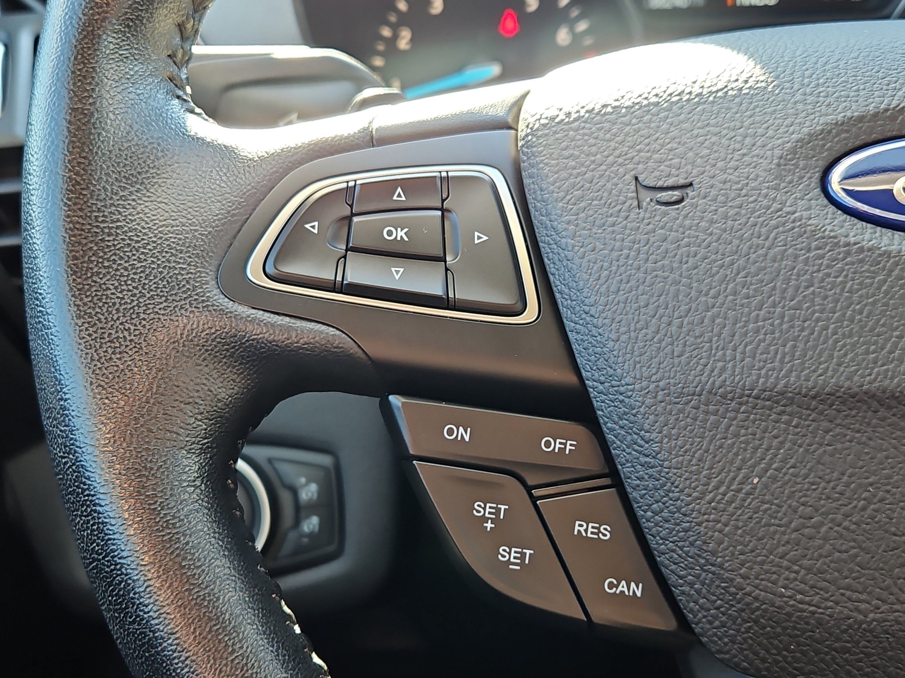 Used 2017 Ford Escape Titanium AWD/4WD image 19