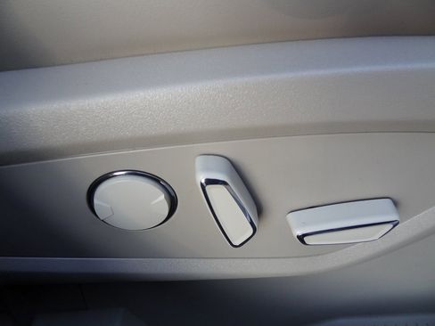 Certified 2021 Lincoln Nautilus Reserve image 20