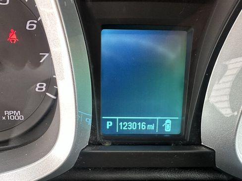 Used 2016 Chevrolet Equinox LS FWD image 16