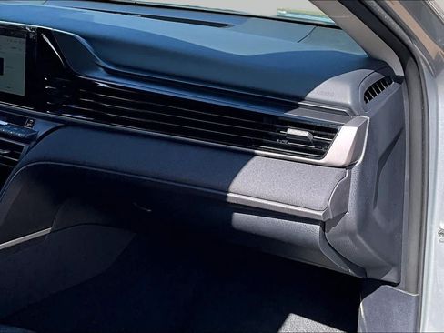 Used 2025 Toyota Camry LE FWD image 17