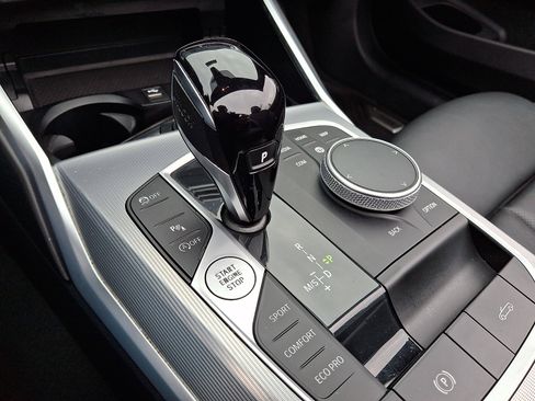 Used 2022 BMW 430i xDrive Convertible w/ Convenience Package image 14