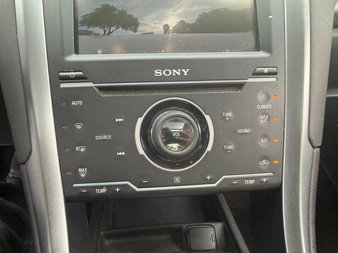 Used 2015 Ford Fusion Energi Titanium FWD image 19