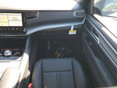 New 2026 Jeep Grand Wagoneer Limited image 19