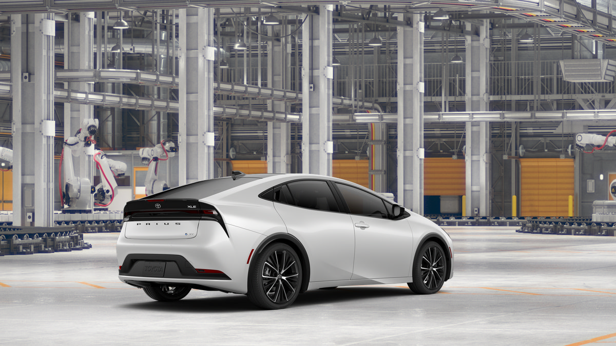 New 2027 Toyota Prius XLE FWD image 10