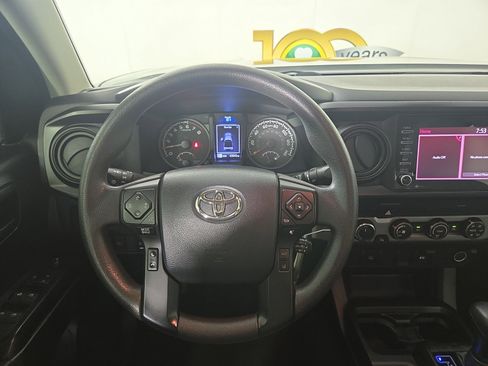 Used 2020 Toyota Tacoma SR AWD/4WD image 14
