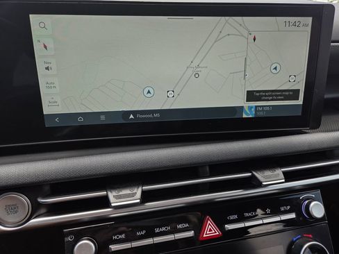 Certified 2025 Hyundai Tucson SEL AWD/4WD image 9