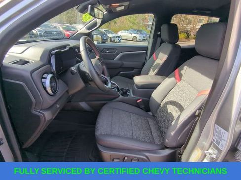 Used 2024 Chevrolet Colorado Z71 w/ Z71 Convenience Package 2 image 23