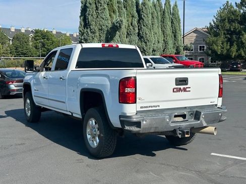 Used 2019 GMC Sierra 2500 SLT w/ Duramax Plus Package AWD/4WD image 6