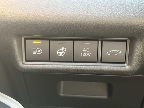 Used 2025 Toyota Grand Highlander AWD Hybrid image 36