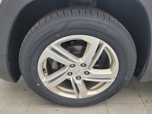 Used 2018 GMC Terrain SLE w/ Driver Convenience Package image 31