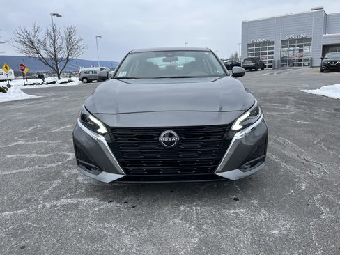 Used 2023 Nissan Altima 2.5 SV image 9