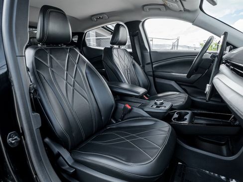 Used 2022 Ford Mustang Mach-E Select image 16