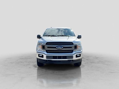 Used 2018 Ford F150 XLT w/ Equipment Group 302A Luxury AWD/4WD image 9