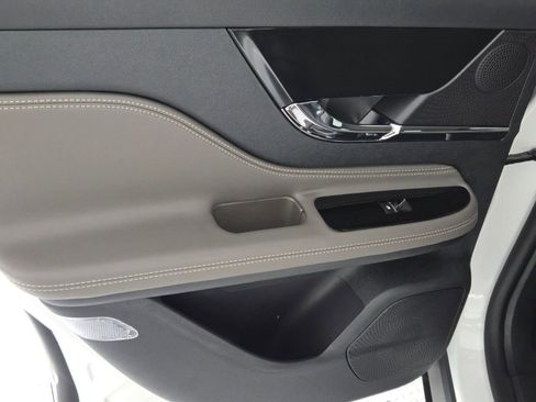 New 2026 Lincoln Corsair Premiere w/ Rear Removable Package Tray image 20