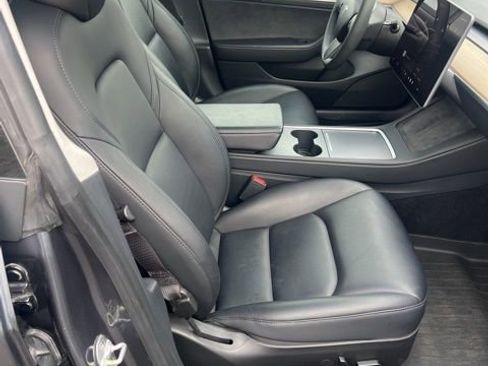 Used 2023 Tesla Model 3 Standard Range image 5