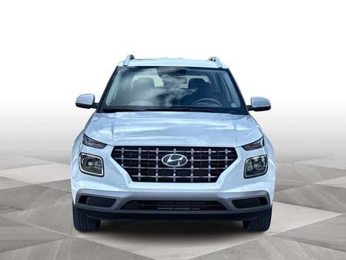 Used 2025 Hyundai Venue SEL FWD image 3