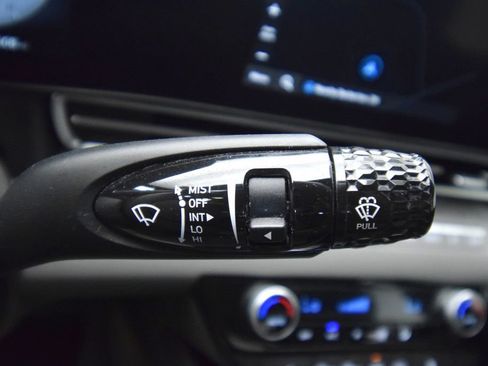 Used 2023 Hyundai Elantra SEL w/ Convenience Package FWD image 36