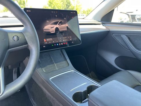 Used 2023 Tesla Model Y Long Range AWD/4WD image 29