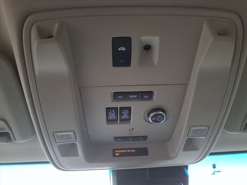 Used 2020 GMC Yukon Denali w/ Denali Ultimate Package image 17