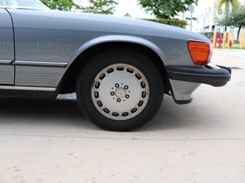 Used 1989 Mercedes-Benz 560 SL image 13