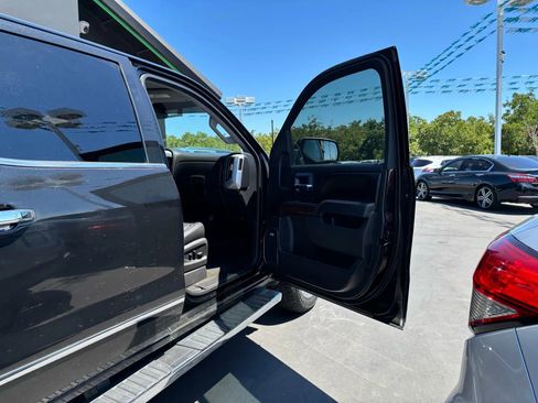 Used 2017 GMC Sierra 1500 SLT image 12