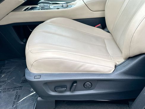 Used 2023 INFINITI QX60 Sensory w/ Vision Package FWD image 17