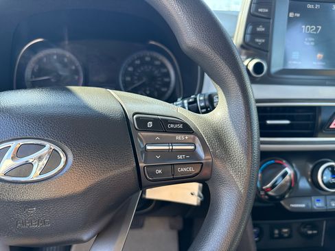 Used 2021 Hyundai Kona SE image 17