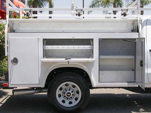 Used 2017 Chevrolet Silverado 3500 W/T w/ WT Convenience Package image 11