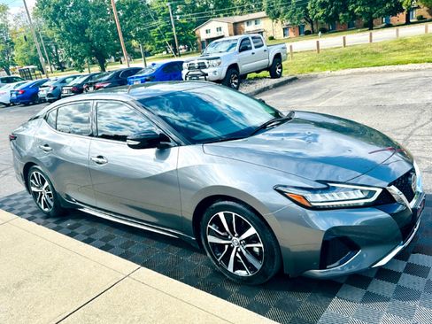 Used 2022 Nissan Maxima SV w/ Floor Mat Group image 2