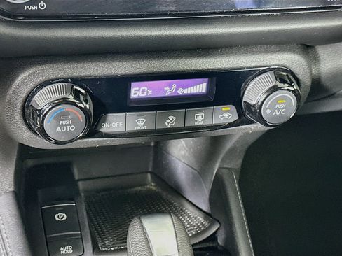 Used 2024 Nissan Kicks SR FWD image 22