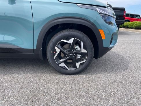 New 2026 Kia Seltos S FWD image 31