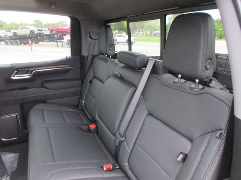 New 2026 GMC Sierra 1500 Denali w/ Denali Reserve Package AWD/4WD image 14