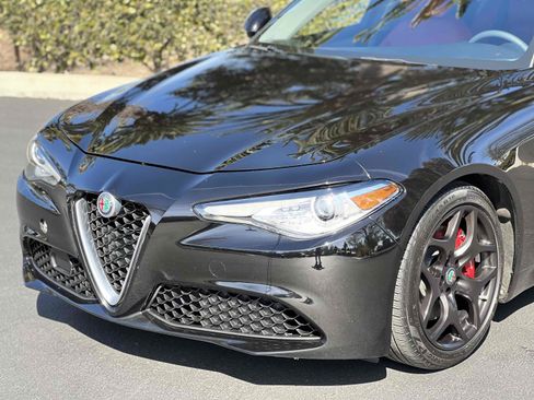 Used 2019 Alfa Romeo Giulia image 57