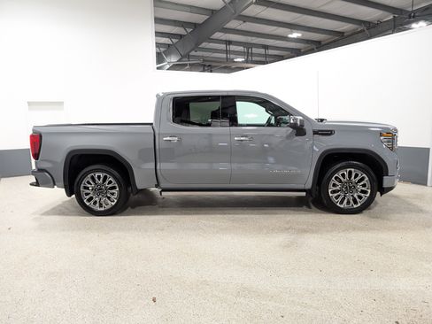 Used 2025 GMC Sierra 1500 Denali Ultimate AWD/4WD image 2