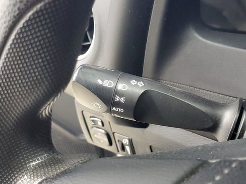 Used 2018 Toyota Corolla LE FWD image 27