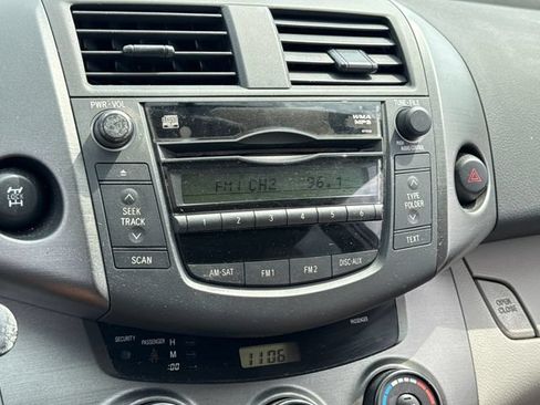 Used 2009 Toyota RAV4 4WD V6 w/ Tow Prep Pkg image 28