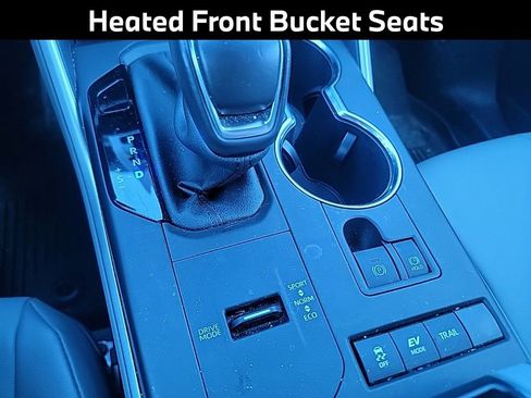 Used 2021 Toyota Highlander XLE image 19