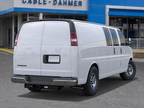 New 2025 Chevrolet Express 3500 Extended w/ Driver Convenience Package image 4